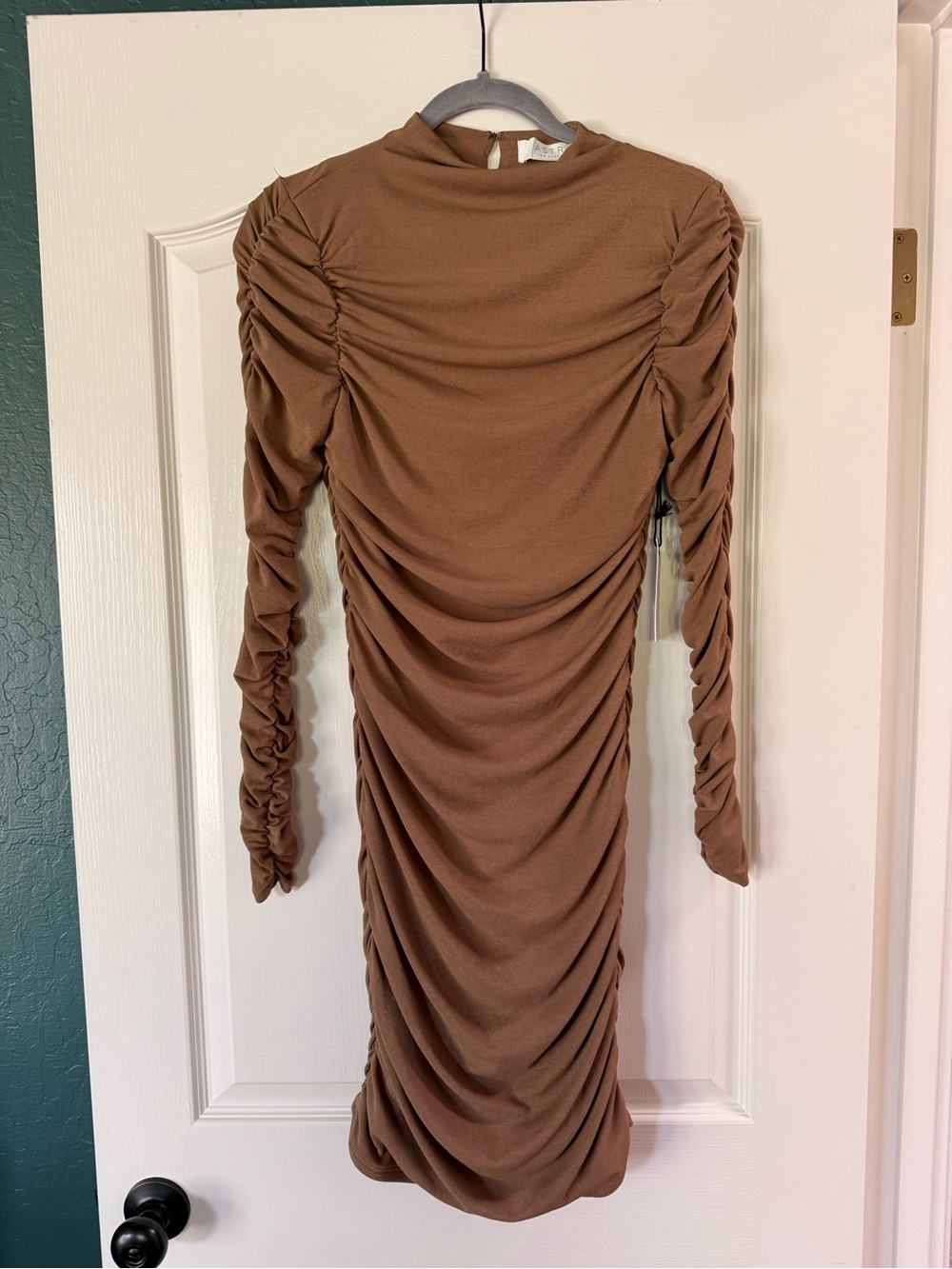 NWT Astr Ruched Long Sleeve Bodycon Dress - Brown